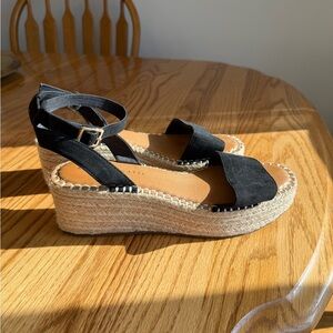 Kelly & Katie Wedges